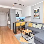 Studio Apartment Bee One